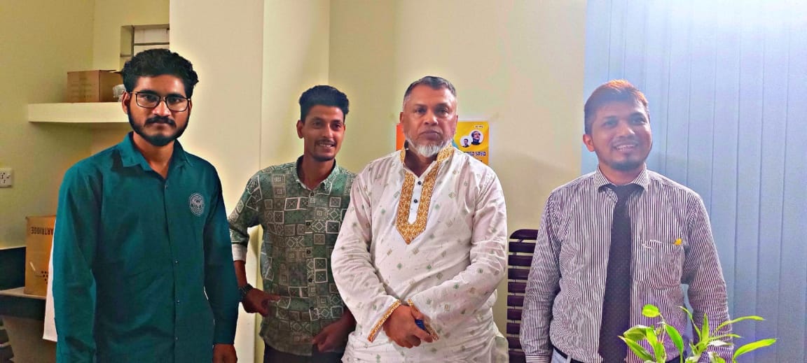 Cox's Bazar Development Authority Chairman Leftenant Colonel Furkan Ahmed with STN Editor Ershad Ullah Kha